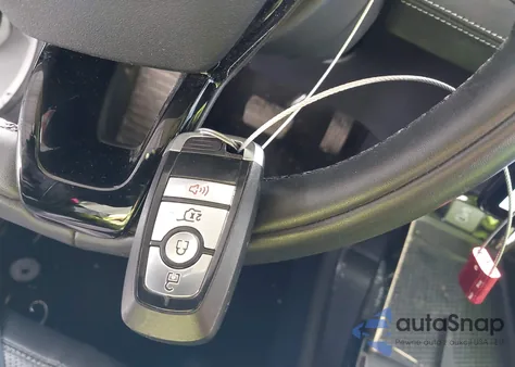 2022 Ford Mustang Mach-E Premium z USA, uszkodzony, nr VIN 3FMTK3SU4NMA40798